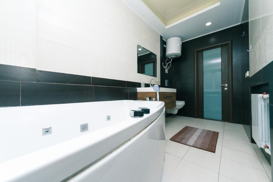 Hotrent Pechersk Lesy 20/22
