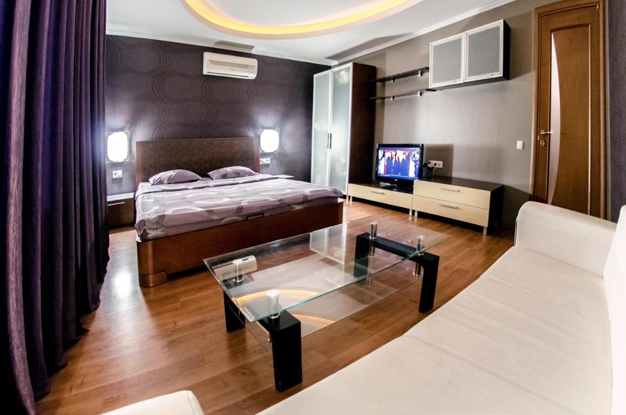 Hotrent Pechersk Lesy 20/22 Апартаменти *